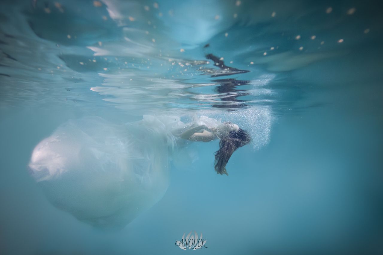 Photographie aquatique robe parachute réalisée en Suisse Romande